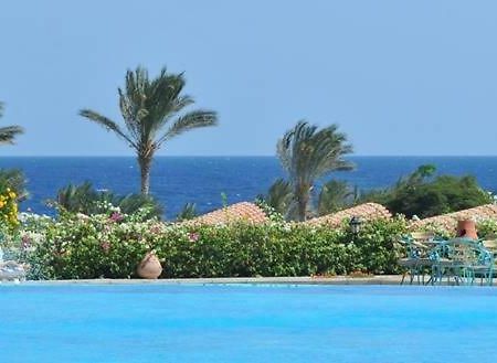 Royal Brayka Beach Resort Abu Dabab Exterior foto