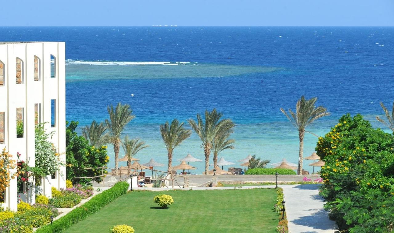 Royal Brayka Beach Resort Abu Dabab Exterior foto