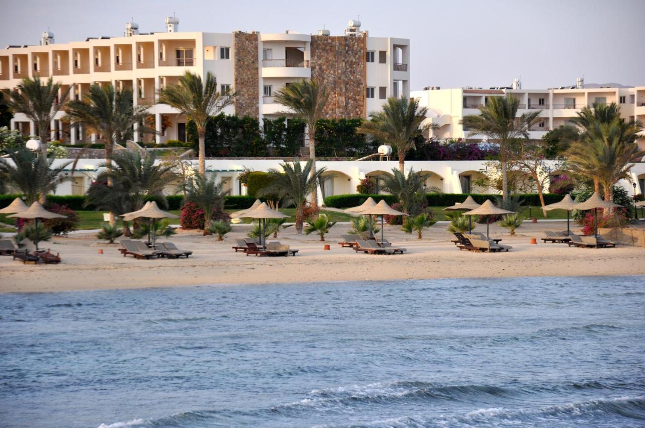 Royal Brayka Beach Resort Abu Dabab Exterior foto