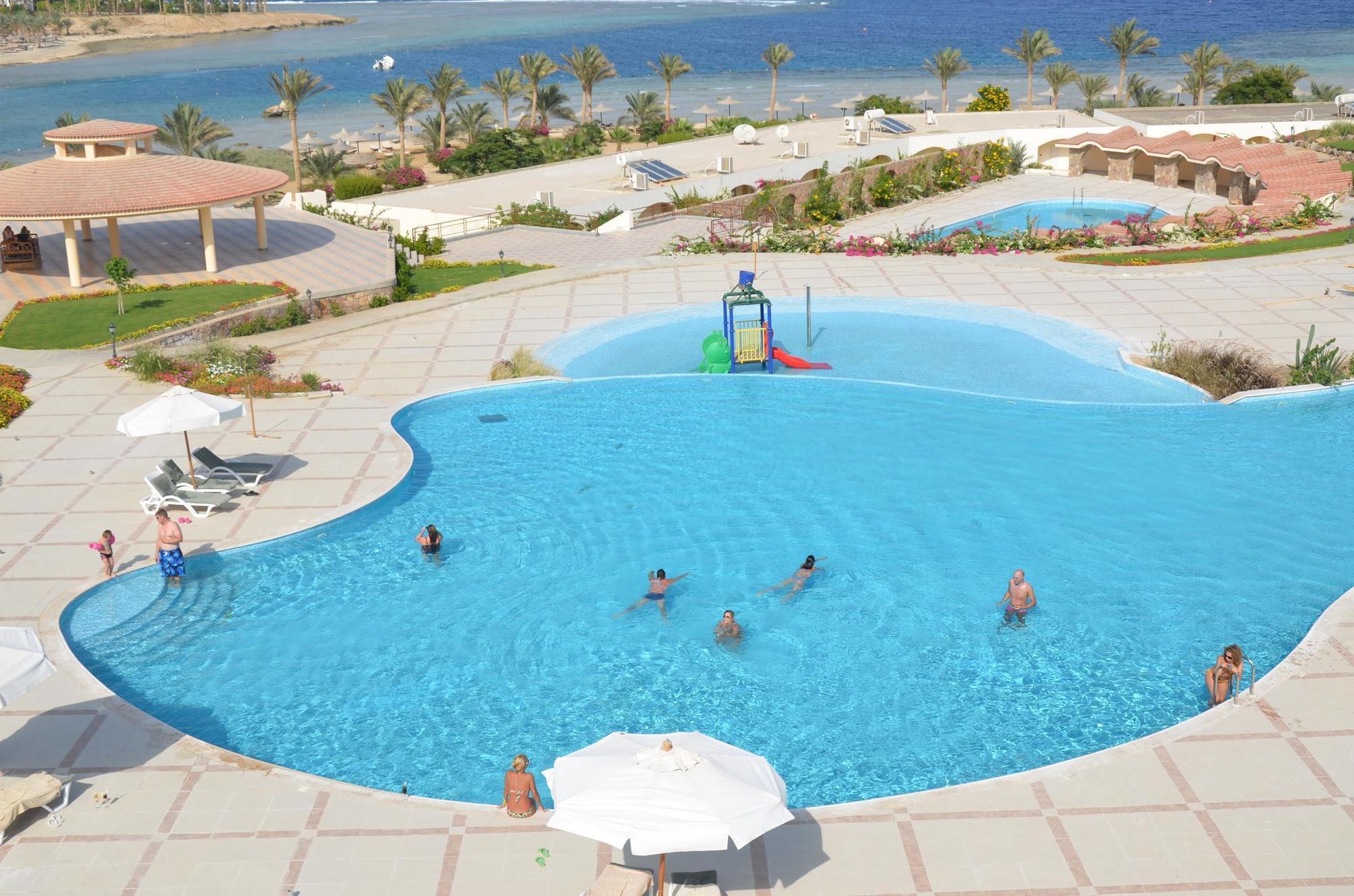 Royal Brayka Beach Resort Abu Dabab Exterior foto